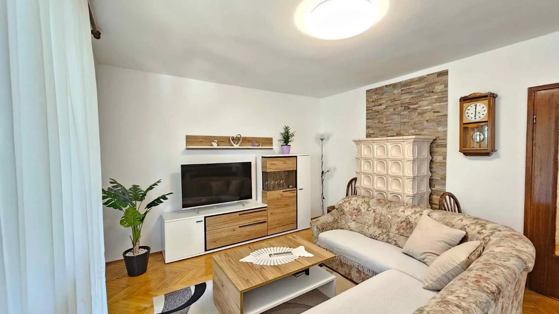 Apartment In Novi Vinodolski 15492