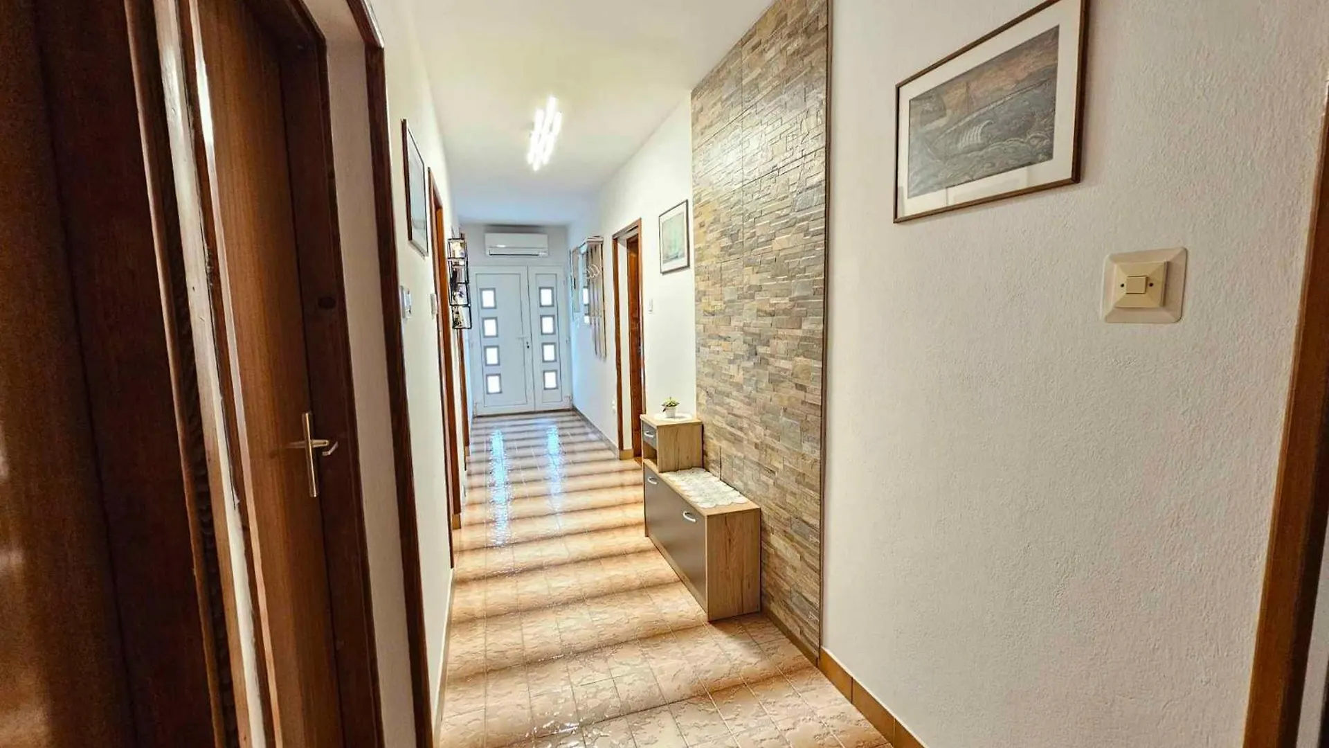 Apartment In Novi Vinodolski 15492